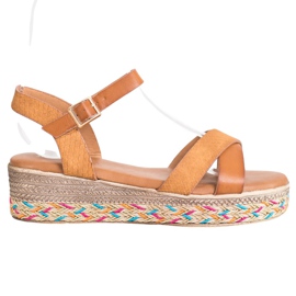 Small Swan Modische Sandalen mit Öko-Leder braun