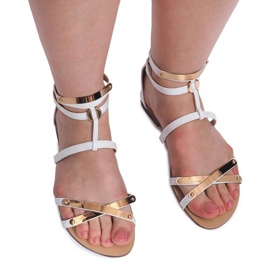 Lackierte Sandalen Blacha E-103 Weiß