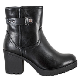 J. Star Warme Stiefel auf der Post schwarz