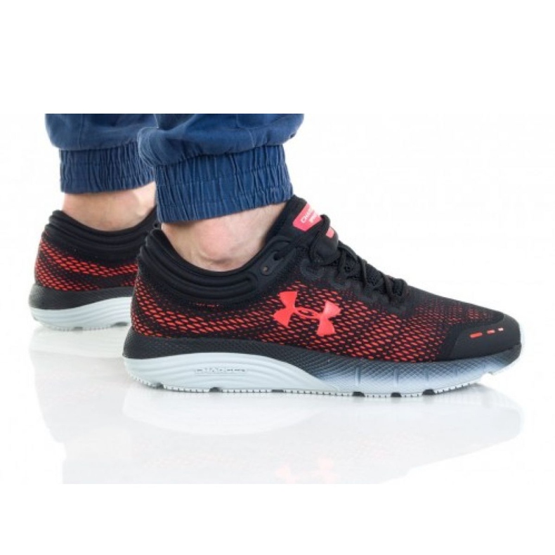 Under Armour Aufgeladener Bandit 5 M 3021947-004 schwarz rot