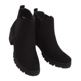 Schwarze Stiefel mit breiten Absätzen XJ-25 Black