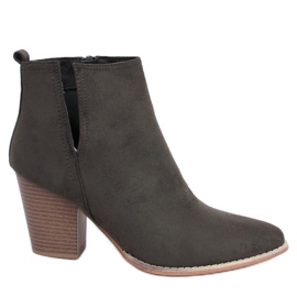 Hochhackige Stiefel mit mandelgrünen Zehen M397 Grün