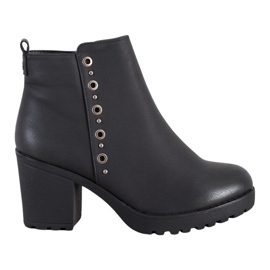 J. Star Schwarze Stiefeletten mit Ornament