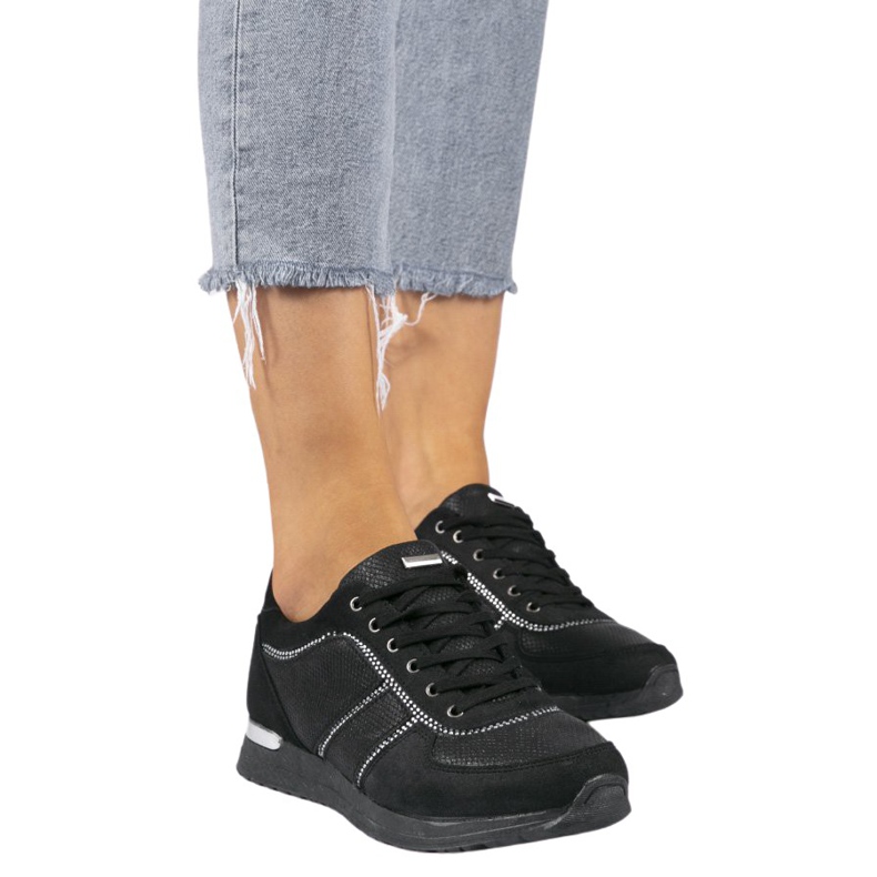 Schwarze Sportschuhe aus Öko-Wildleder 6162-Y