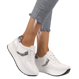 Weiße Sportschuhe, BK-20 Turnschuhe