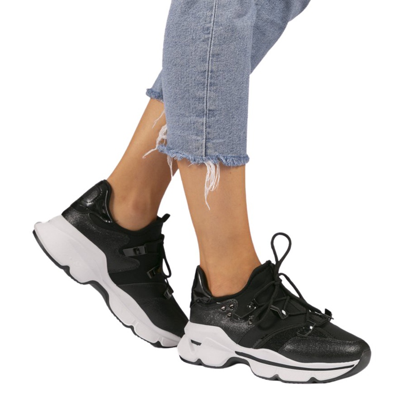 Schwarze Lycra-Sneaker C947