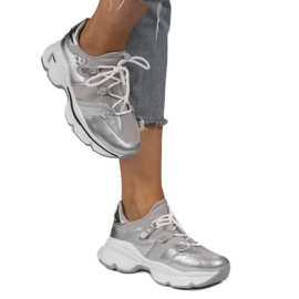 Graue Lycra-Sneaker C947