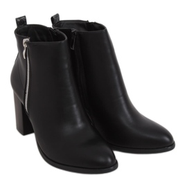 Klassische schwarze High Heels 688-A21 Schwarz