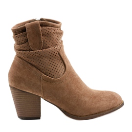 Khakifarbene Wildlederstiefeletten am Delalise-Pfosten