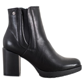 Weide Bequeme Stiefel auf einem Pfosten schwarz