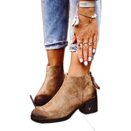 Vinceza Damenstiefel mit Absatz Wildleder Beige Volares