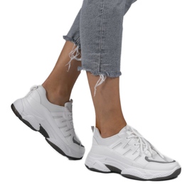 Weiße modische Sportschuhe BH-001