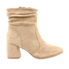 Daszyński Beige Wildlederstiefel MR2025-10