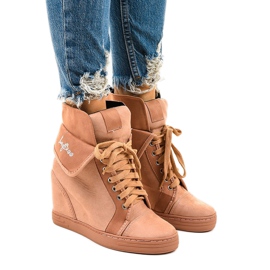 Rosa Sneaker mit Schnürsenkeln B12-22