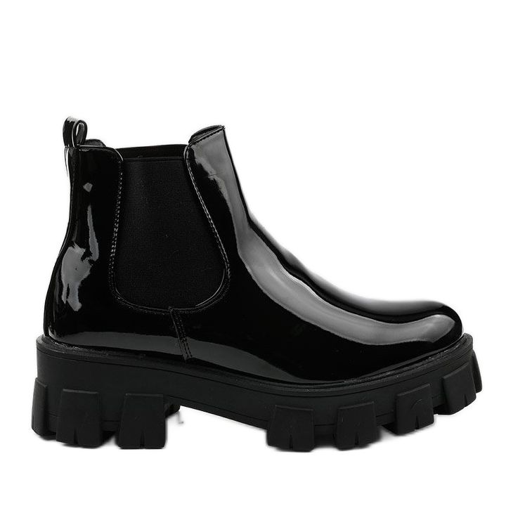 Schwarze Stiefel auf der Lilney NC1086-Plattform