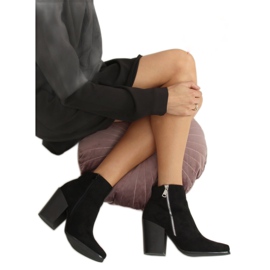 Schwarze Stiefel mit weitem Absatz TX-1873 Schwarz