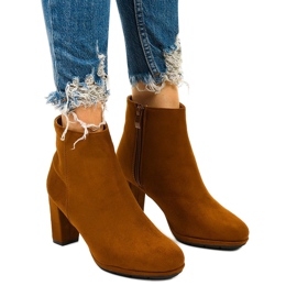 Kamelstiefel am Pfosten, Xentora Wildleder braun