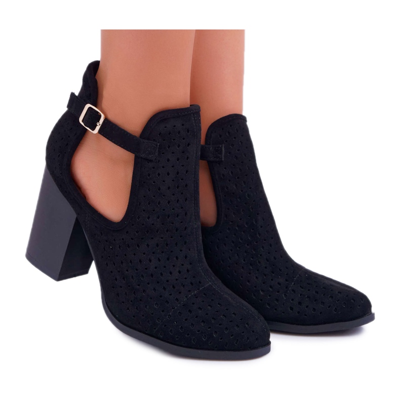 Bellucci Stiefel für Damen mit Durchbrochenem Absatz und Ausschnitten Schwarz GoodDay