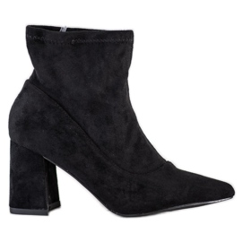 SHELOVET Slip-On Booties in Spitz schwarz