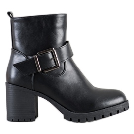 SDS Stilvolle Arbeiter an einer Bar schwarz