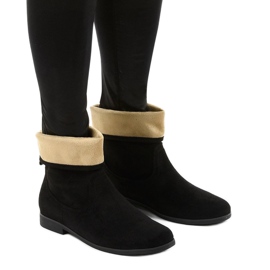 Islevine schwarze Wildleder-ähnliche Slip-On-Stiefel