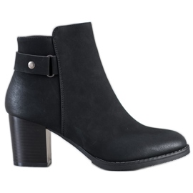 J. Star Bequeme Stiefel auf einem Pfosten schwarz