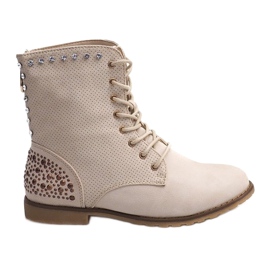 Durchbrochene, reich verzierte Stiefel 67526 Beige