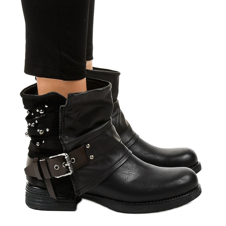 Schwarze flache Damenstiefelette mit M207 Nieten