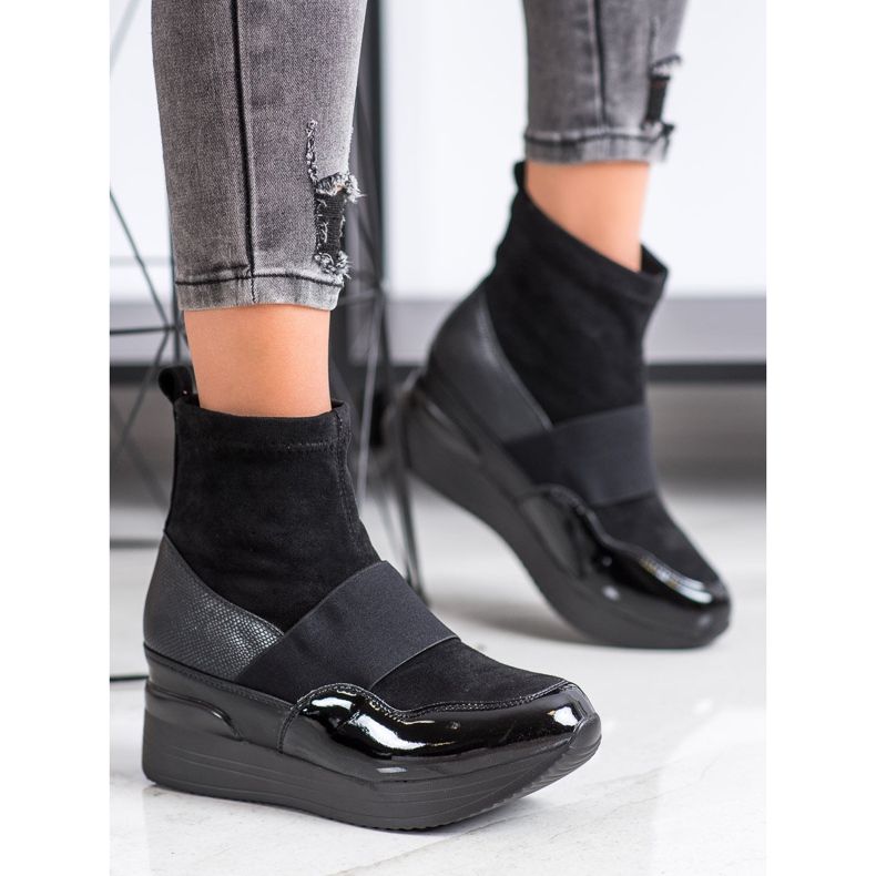 SHELOVET Modische Slip-On-Stiefel schwarz