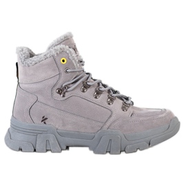 Kylie Trapper mit Schaffell grau