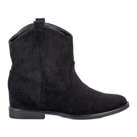 SHELOVET Warme Cowboystiefel auf einem versteckten Keil schwarz