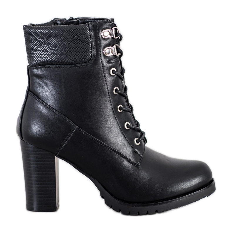 Queentina Schnürstiefeletten an einem Pfosten schwarz