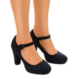 Blaue Wildlederpumps am Liayarus-Pfosten marineblau