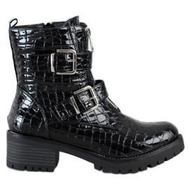 Super Me Arbeiter auf einem Slider mit Schlangenmuster schwarz