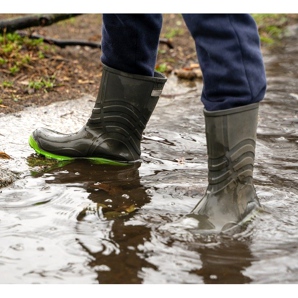 Welche Gummistiefel für ein Kind für den Herbstregen?
