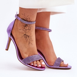 Damensandalen mit hohem Absatz und Juwelen in Lila von Perfecto 1