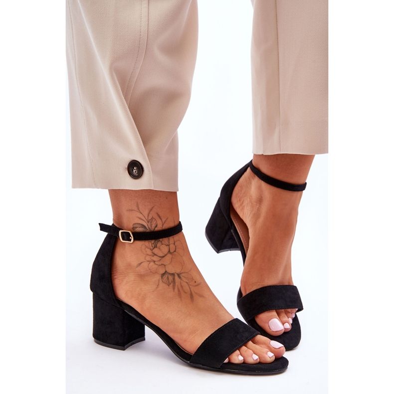 Schwarze Honeymoon-Sandalen aus klassischem Wildleder mit niedrigem Absatz 1