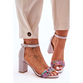 Modische High Heels Sandalen mit Ziersteinen Grau Love Me 1