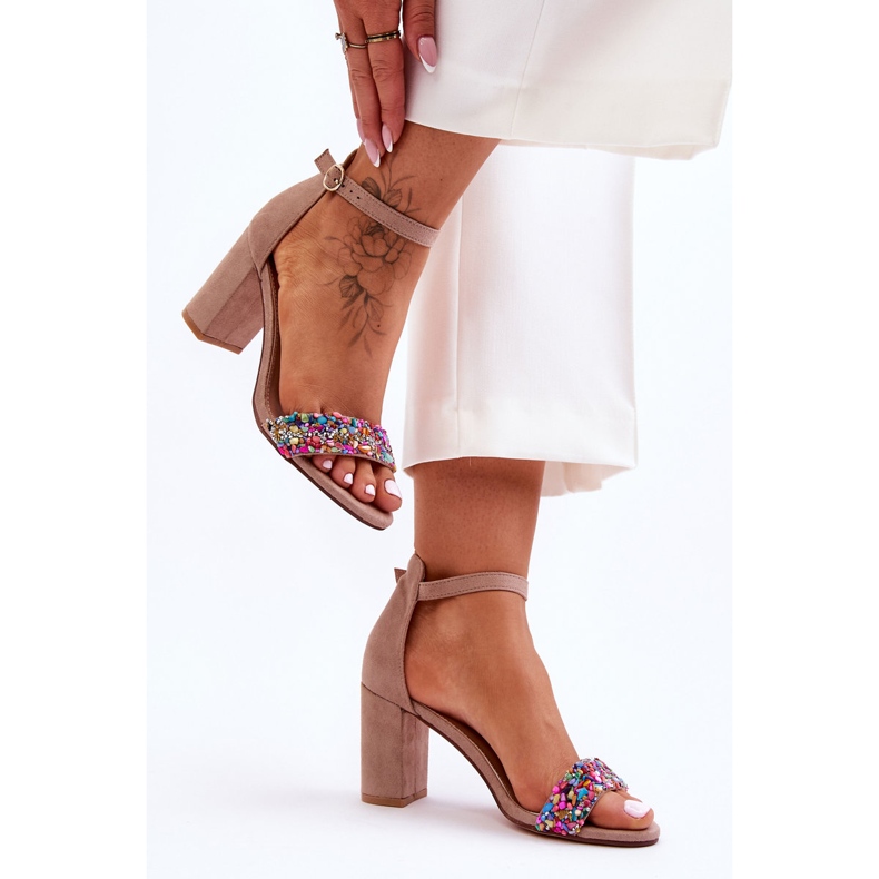 Modische High Heels Sandalen mit Ziersteinen Beige Love Me 1