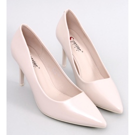 Charlotte Beige lackierte Stiletto-Pumps 1