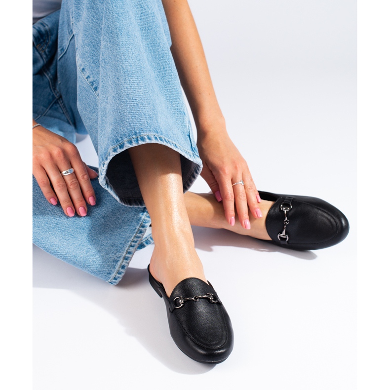 Schwarze Hausschuhe für Damen von Vinceza 2