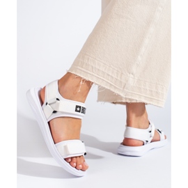 Weiße Damensandalen Big Star HH274A026 2