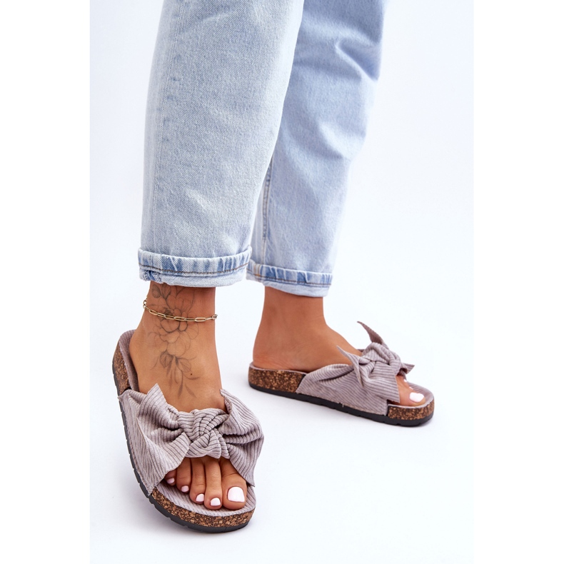 Cord-Kork-Hausschuhe in Grau für den Sommer 1