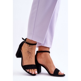 Schwarze Madame Wildleder-Sandalen mit hohem Absatz 1