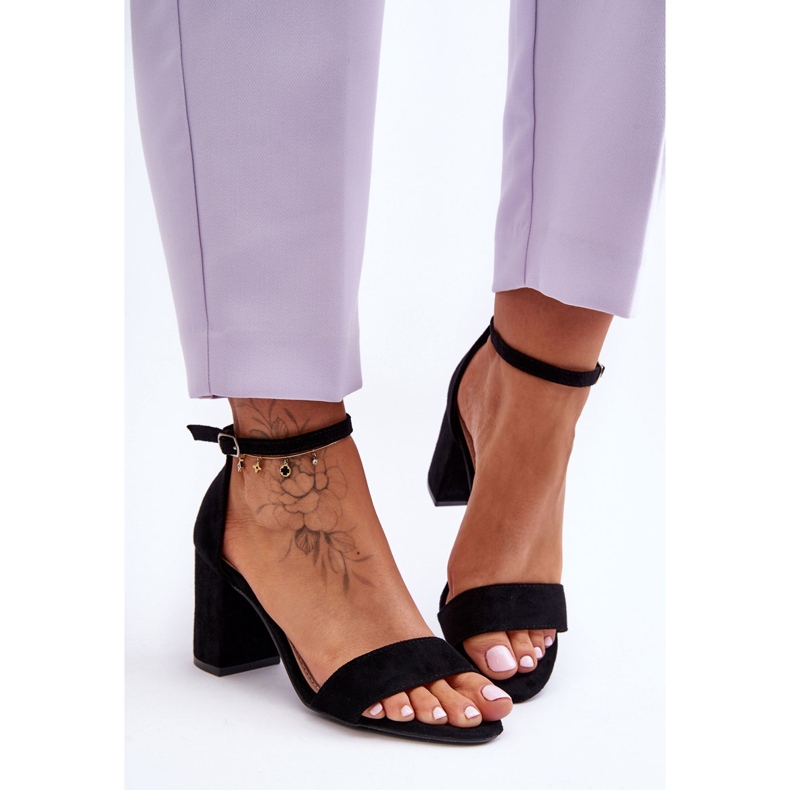 Schwarze Madame Wildleder-Sandalen mit hohem Absatz 2