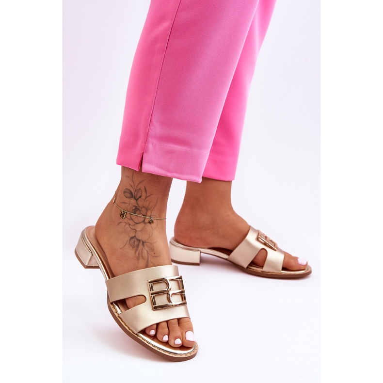 Elegante Damenhausschuhe mit goldener Atlantis-Dekoration 1