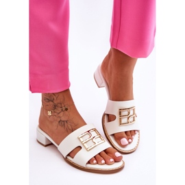 Elegante Damenhausschuhe mit weißer Atlantis-Dekoration 2