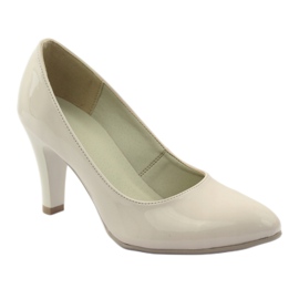 ZUZA 128 lackierte Pumps beige 1