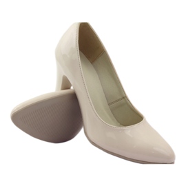 ZUZA 128 lackierte Pumps beige 3