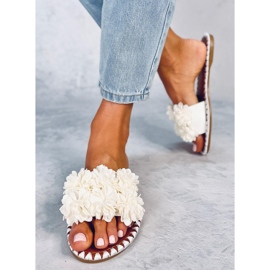 Prima Weiße Blumenhausschuhe 2